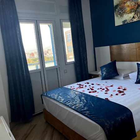 Hostal Mh Borj Martil Buitenkant foto