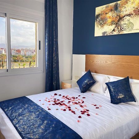 Hostal Mh Borj Martil Buitenkant foto