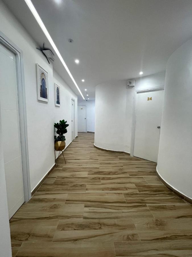 Hostal Mh Borj Martil Buitenkant foto