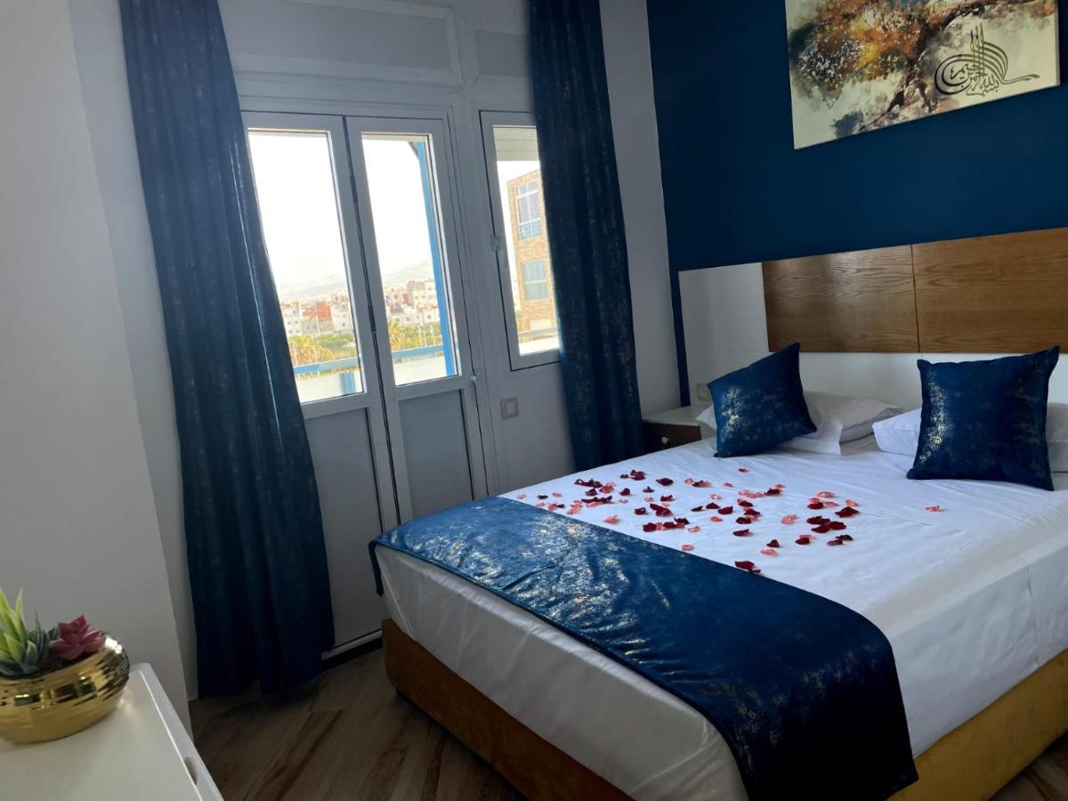 Hostal Mh Borj Martil Buitenkant foto