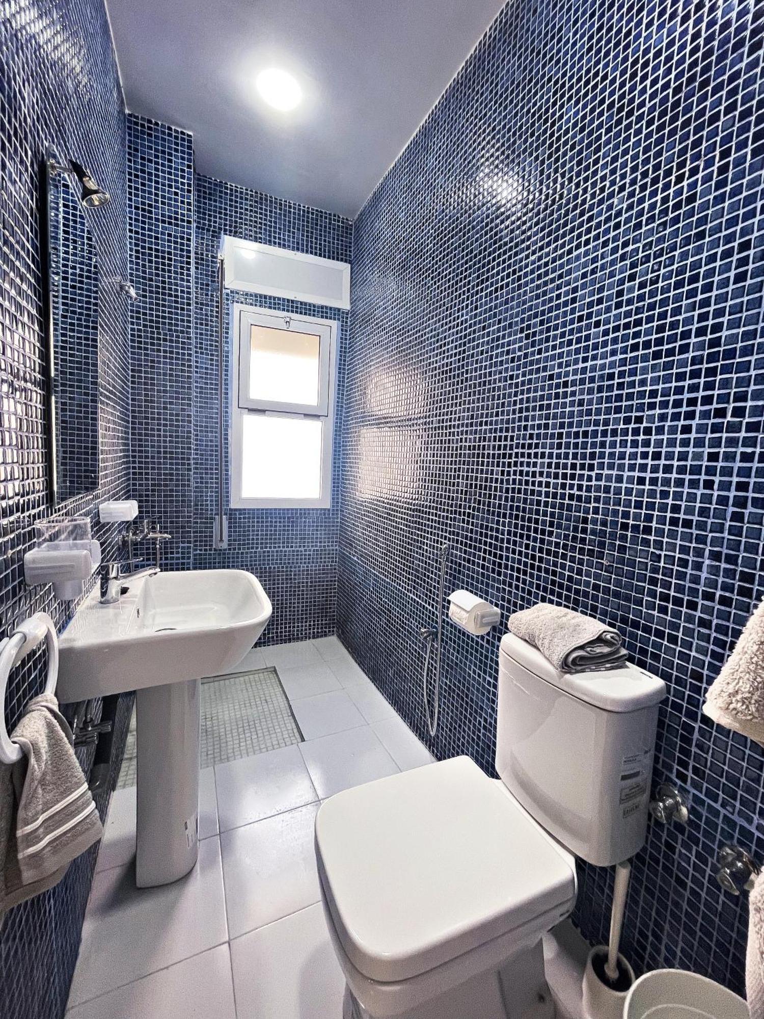 Hostal Mh Borj Martil Buitenkant foto